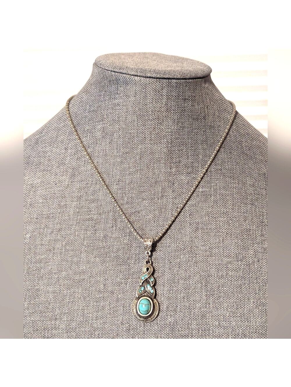 Southwestern Silver Tone Faux Turquoise Rhinestone Twist Pendant Necklace